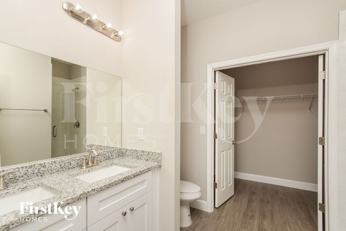 Building Photo - 541 Fellenz St