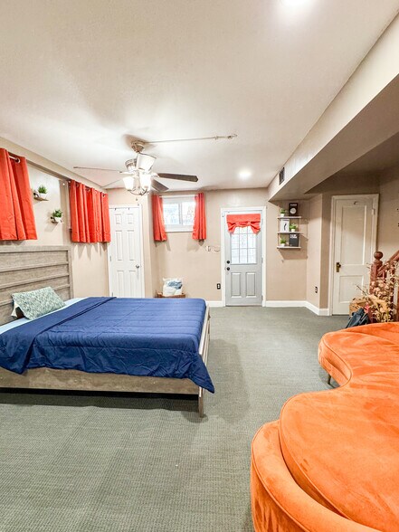 Seperate Entry - 134 Mississippi Ave SE