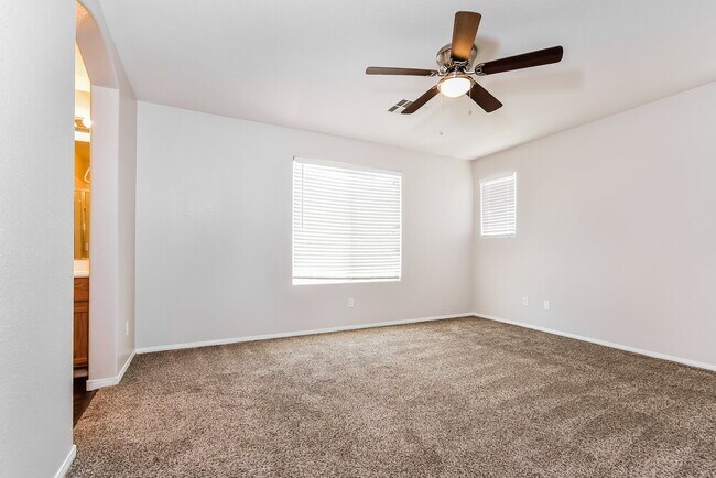 Building Photo - 9434 Havasu Canyon Ave