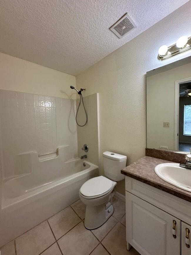 Building Photo - 56 Wheatfield Dr