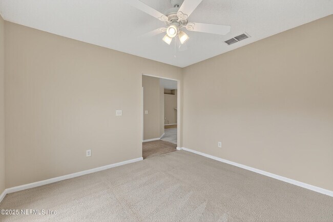Building Photo - 12799 Glade Springs Dr S