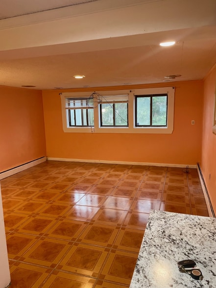 Building Photo - 1077 Martinstein Ave