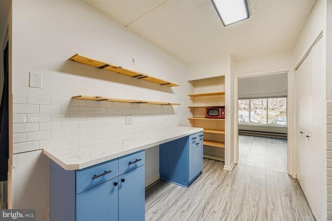 Building Photo - 4 Oakridge Ct