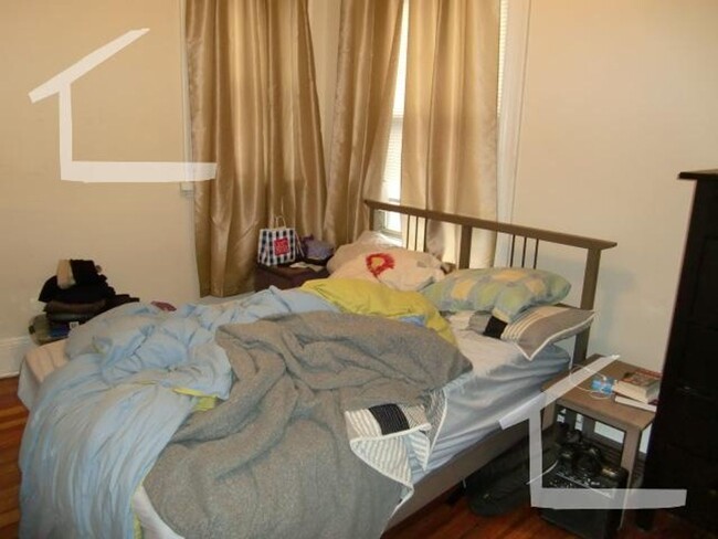 Building Photo - HOT Allston 1BR Listing!