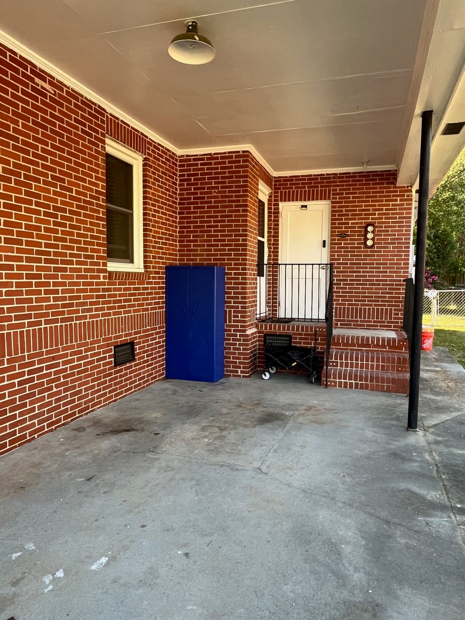 Building Photo - 1236 Fort Dr
