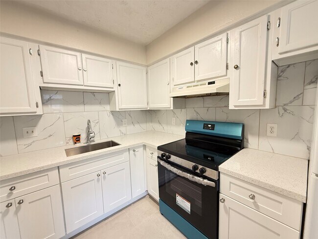 Building Photo - 7535 Hablo Dr