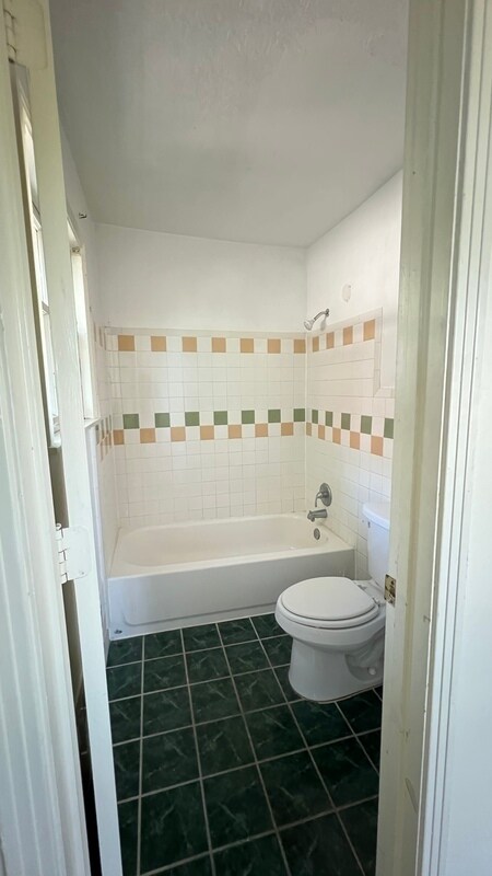 Building Photo - 3821 Woodleigh St