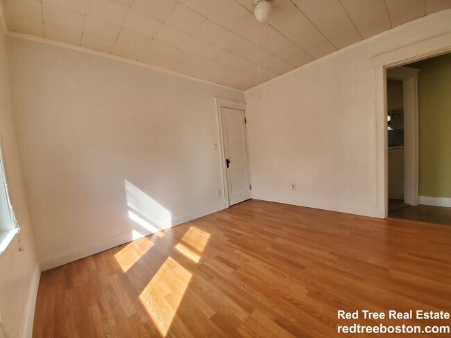 Building Photo - 31 Lyman Ave