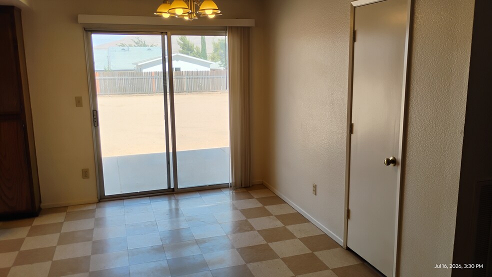 Dining area - 7619 Pismo Ave