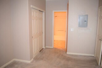 Building Photo - 5201 Laguna Oaks Dr