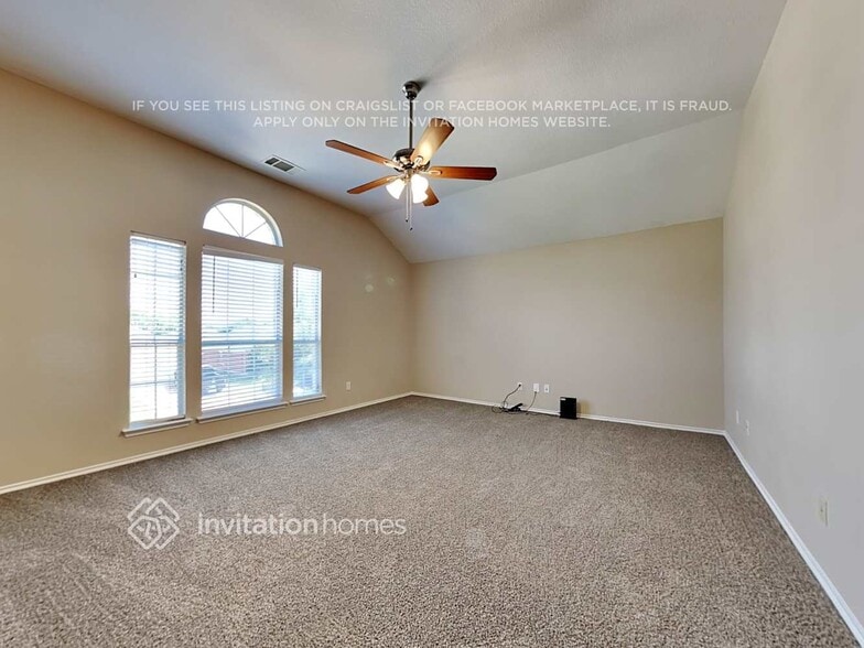 Building Photo - 1233 Juniper Ln