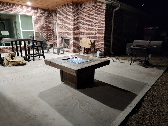 shared patio - 8321 SW 109th Ter