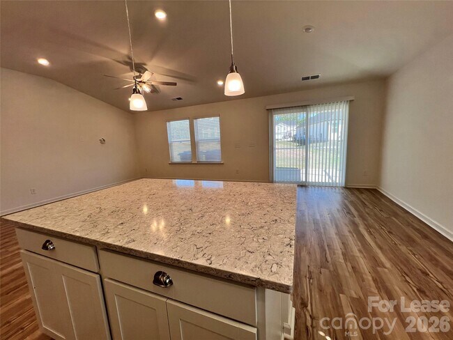 Building Photo - 12185 Riceland Way