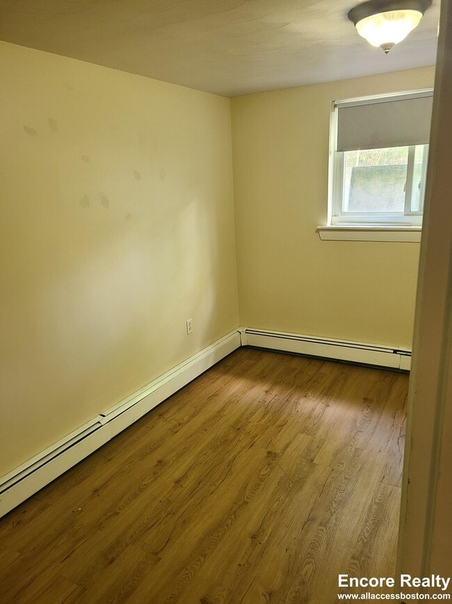 Building Photo - 63 Selkirk Rd