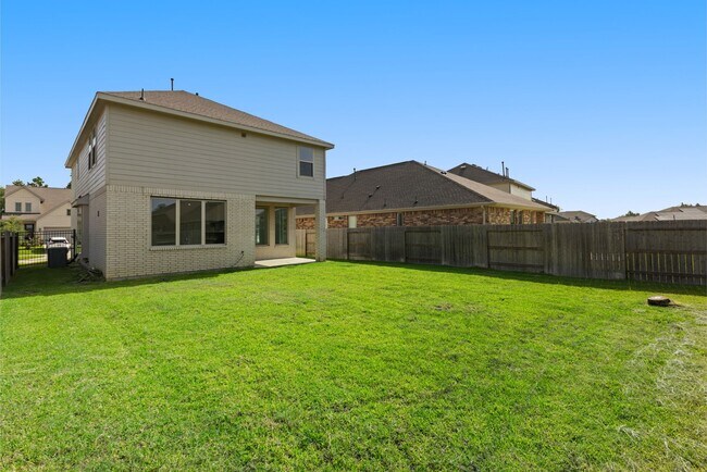 Building Photo - 4914 Chester Lk Ln