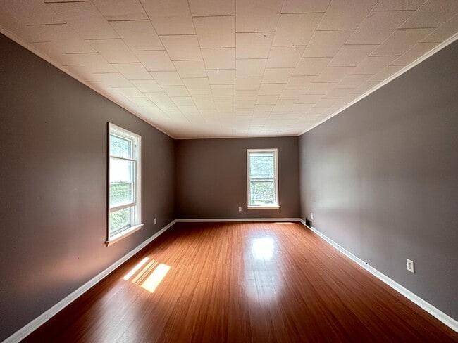 Building Photo - 213 Fletcher Ave