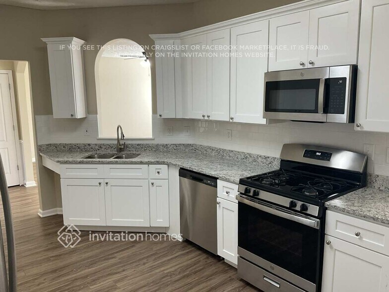 Building Photo - 7063 Skippingstone Way