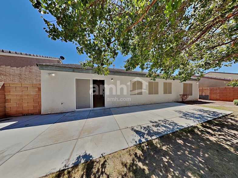 Building Photo - 2716 Peekskill Ave