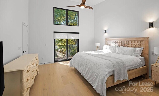 Building Photo - 2712 N Davidson St