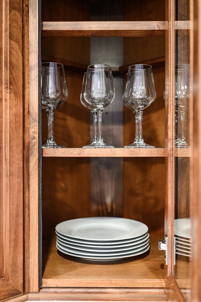 Building Photo - 1342 Skyline Dr