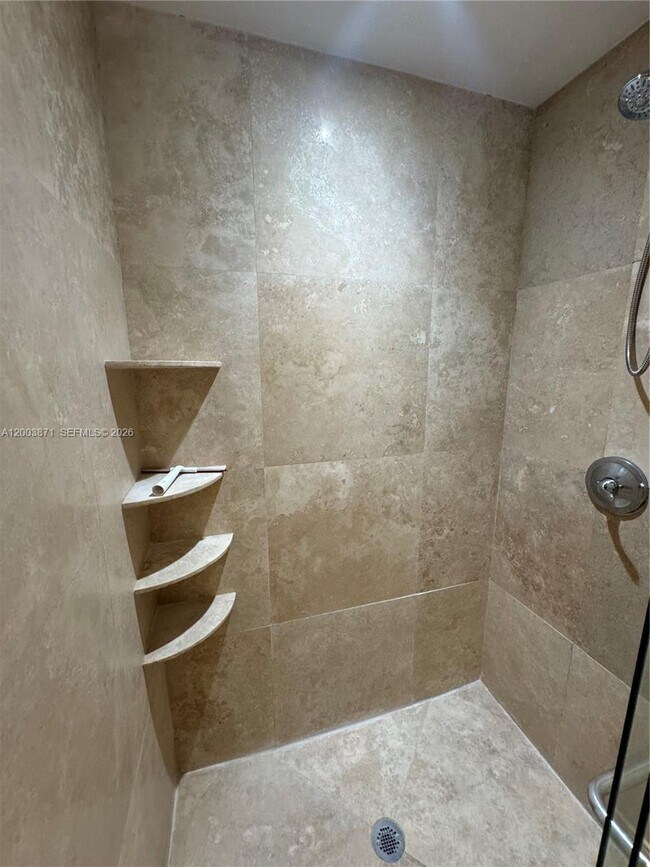 Building Photo - 3920 Woodside Dr