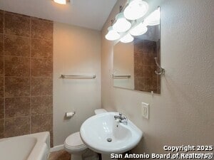 Building Photo - 443 Seele St