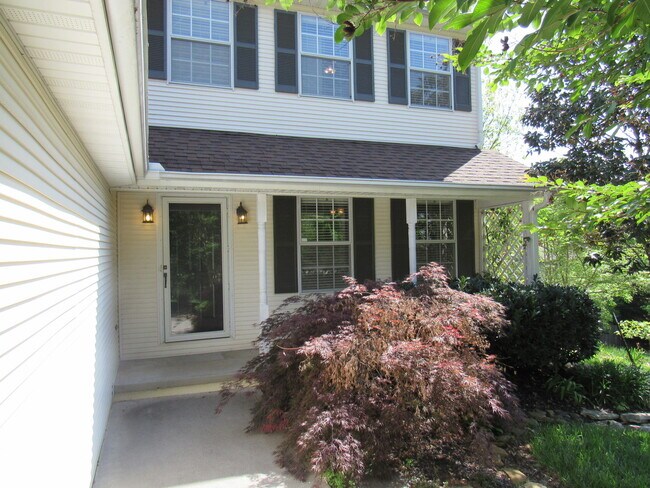 Building Photo - 3-Bedroom Cedar Bluff home available Now!!