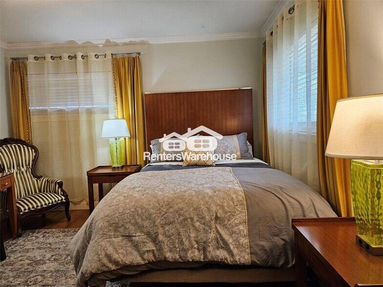 Building Photo - 5203 Chesapeake Way