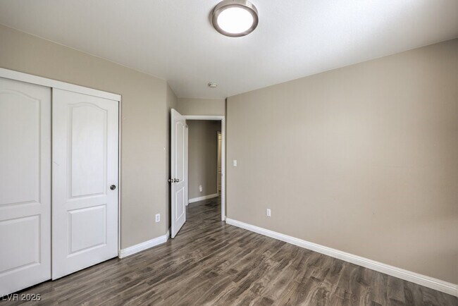 Building Photo - 7987 Delft Blue St