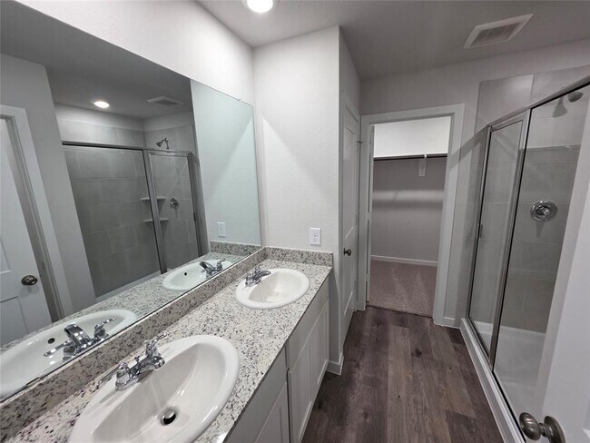 Building Photo - 7878 Alset Dr