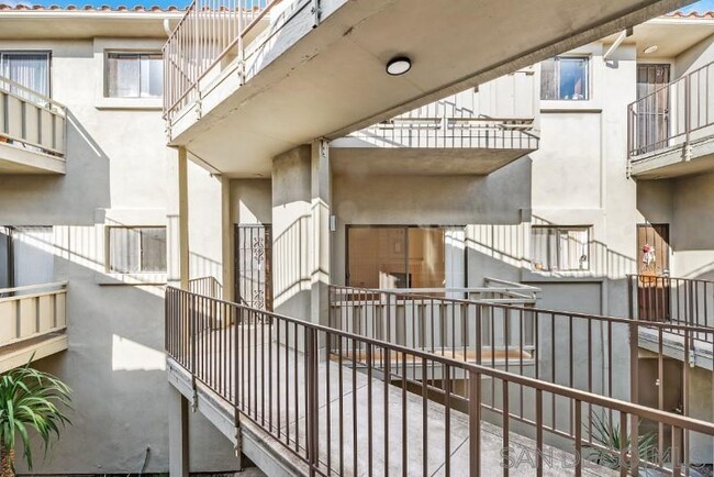 Building Photo - 5170 Clairemont Mesa Blvd