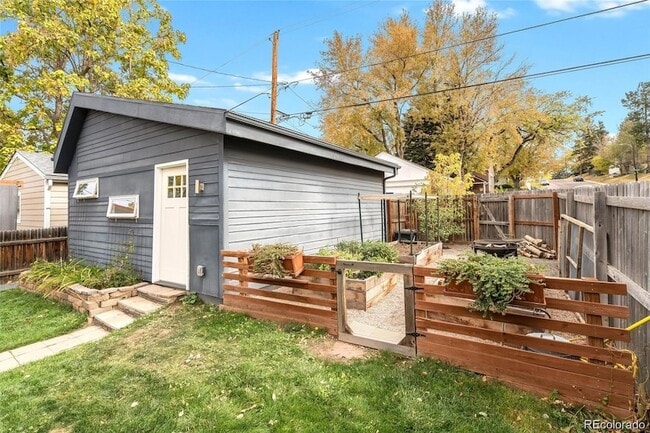 Building Photo - 2798 S Lincoln St