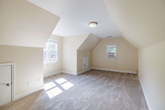 Building Photo - 320 Iron Wood Way