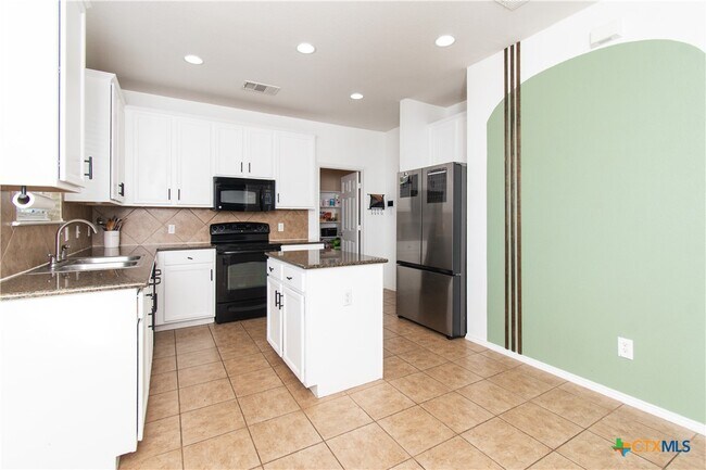 Building Photo - 2608 Moose Hide Dr