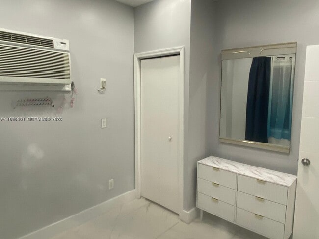 Building Photo - 2242 Polk St