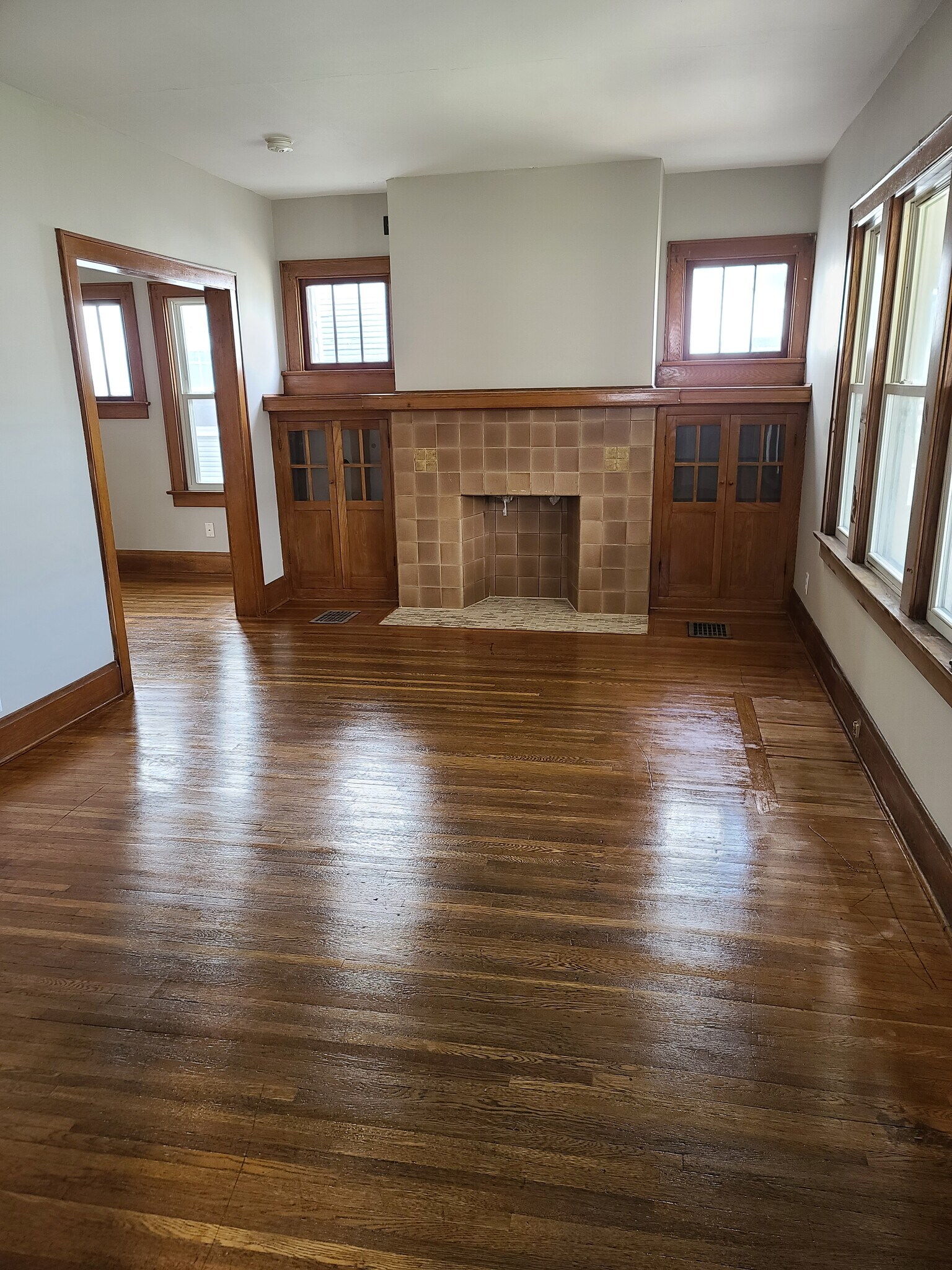 Building Photo - 111 Haldy Ave