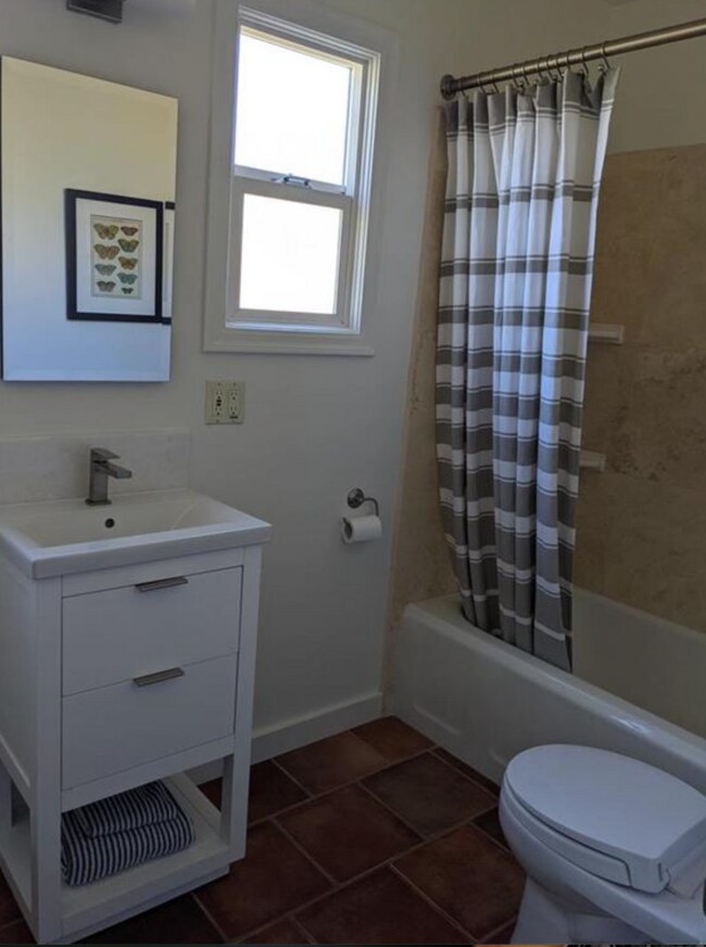 Building Photo - 1745 9th St