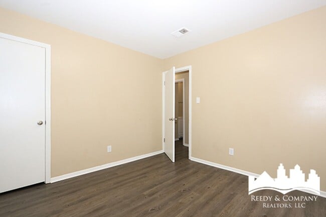 Building Photo - 3704 Irma St