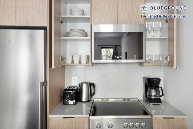 Building Photo - 285 Kingsland Ave