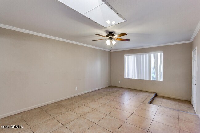 Building Photo - 211 E Geneva Dr