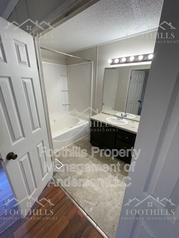 Building Photo - 224 George Merck Rd