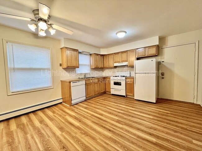 Building Photo - 971 McCarty St NW