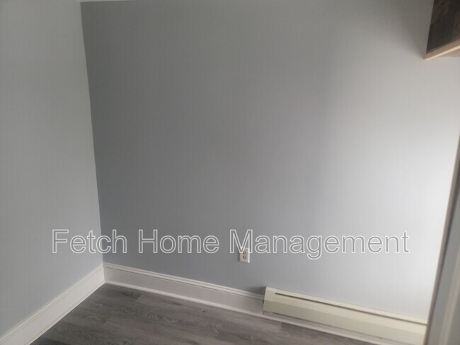 Building Photo - 3 N Main St