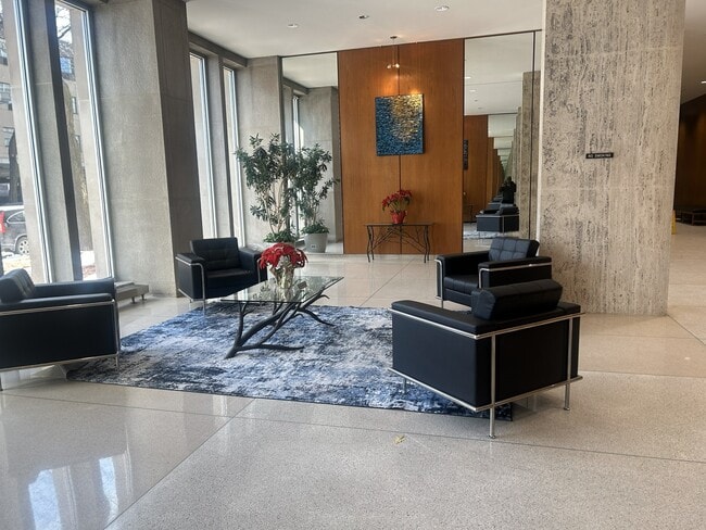 Building Photo - 4800 S Chicago Beach Dr