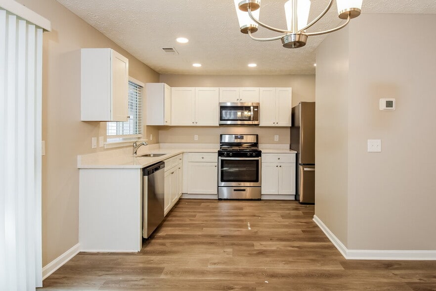 Building Photo - 966 Windcroft Cir NW