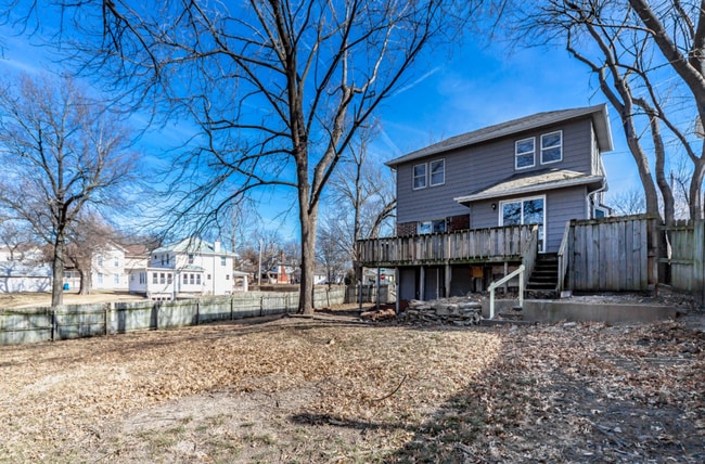 Building Photo - Beautifully Renovated 3-Bed, 2-Bath Home w...