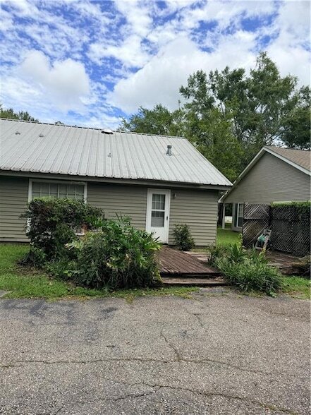 Building Photo - 309 W 20th Ave