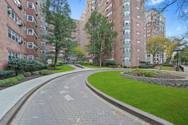 Building Photo - 4970 N Marine Dr