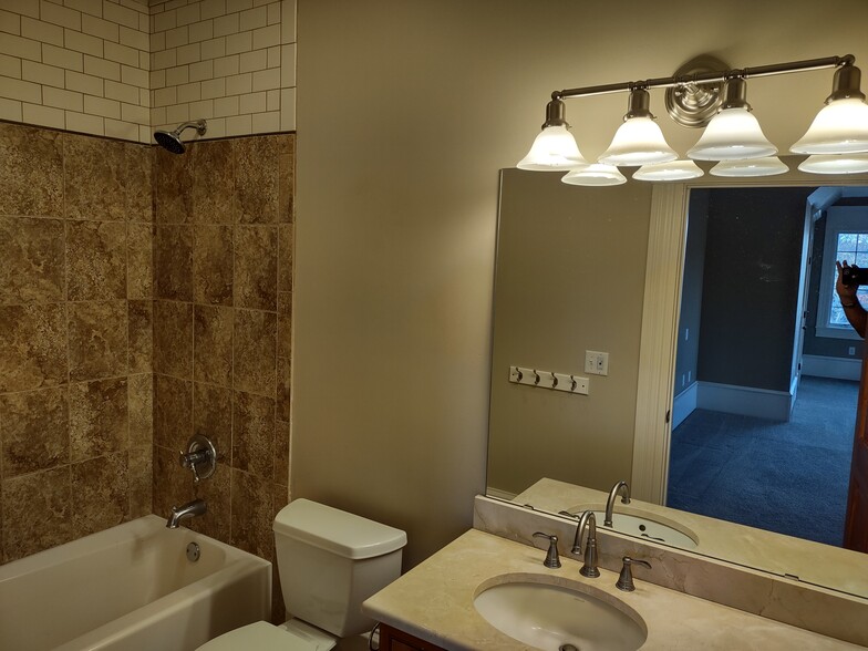 Building Photo - 1505 Neal Avenue Ct N