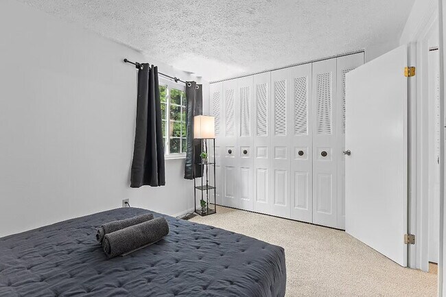 Building Photo - The Gunners Lake Gem | Modern 2BR Furnished Townhouse